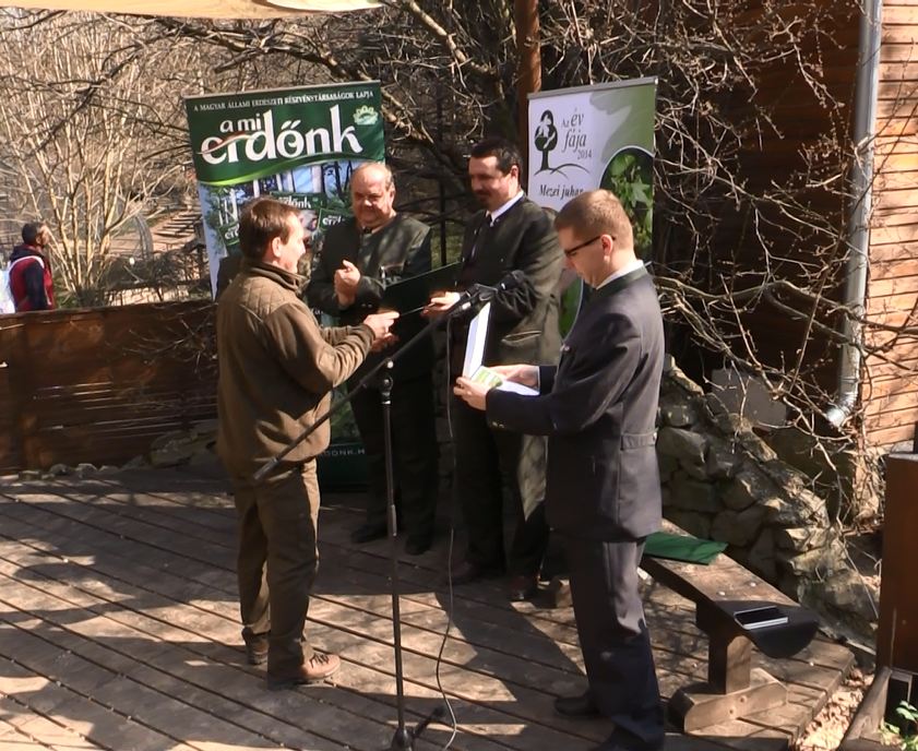 Erdészeti Erdei Iskolák minősítő oklevelének átadása a Budakeszi Vadasparkban – 2015. április12