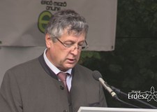 Majoros Gábor, a VADEX Zrt. vezérigazgatójának köszöntő beszéde és kitüntetése a Nemzetközi Vadgasztronómiai Fesztiválon, Soponyán_2017.09.02