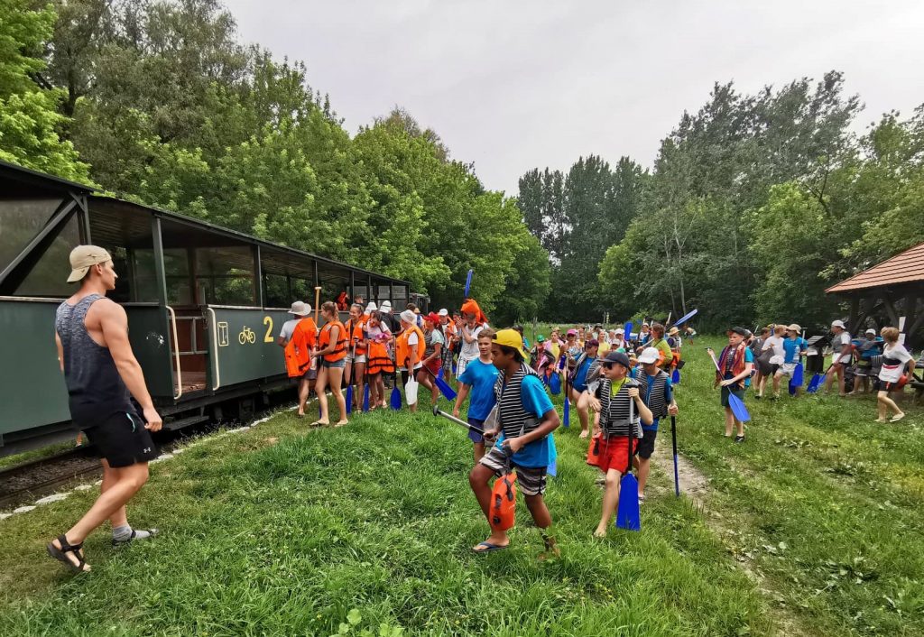 170 vízi vándortáborozó diák vette be Gemencet