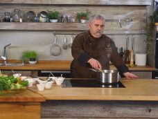 M5 TV – Erdei utakon – Reviczky Gáborral – 2021/10. adás – 2021.03.06.